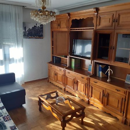Bonito Apartamento Céntrico y Luminoso Pola de Lena Extérieur photo