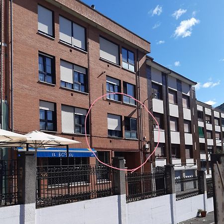 Bonito Apartamento Céntrico y Luminoso Pola de Lena Extérieur photo