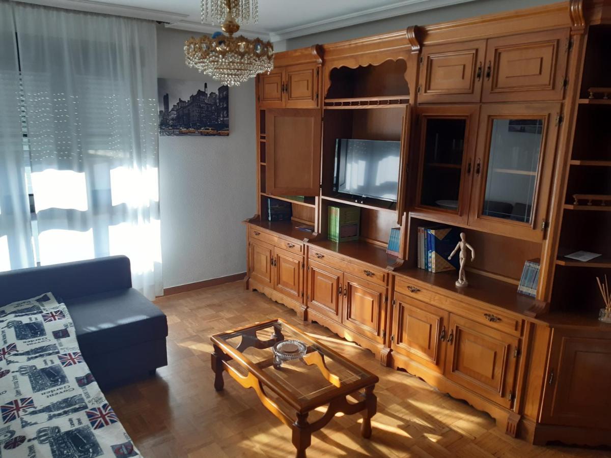 Bonito Apartamento Céntrico y Luminoso Pola de Lena Extérieur photo