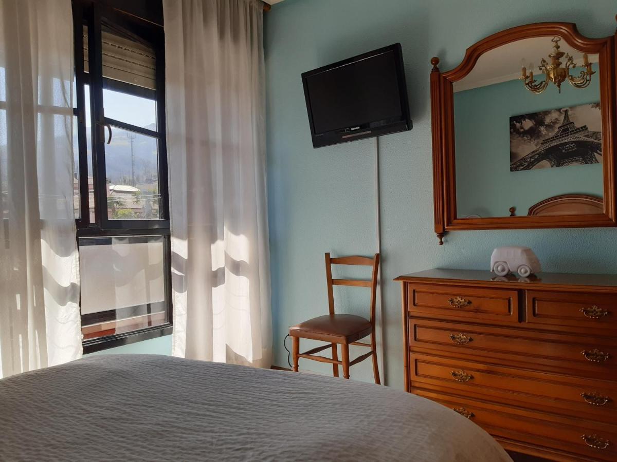 Bonito Apartamento Céntrico y Luminoso Pola de Lena Extérieur photo