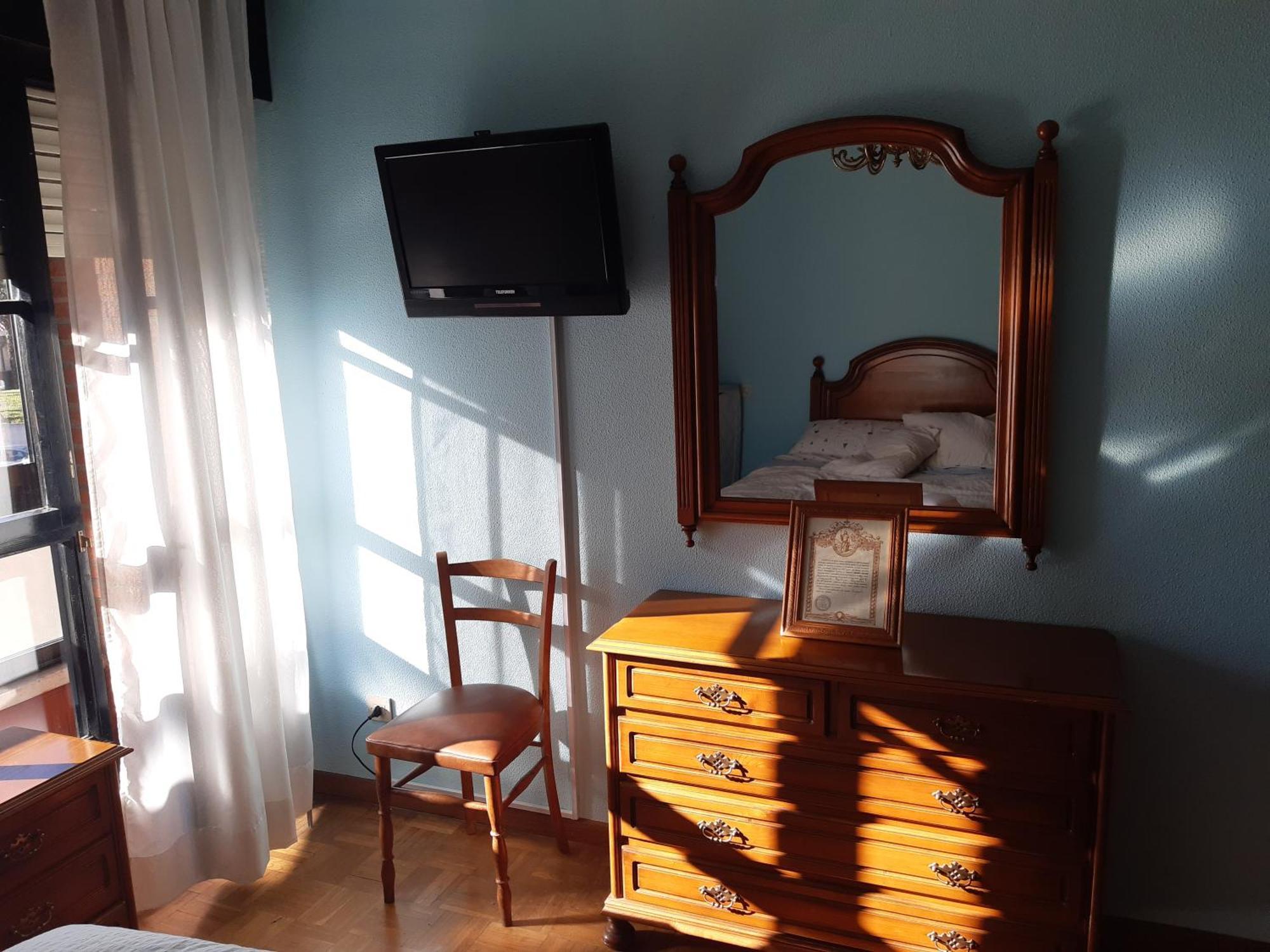 Bonito Apartamento Céntrico y Luminoso Pola de Lena Chambre photo